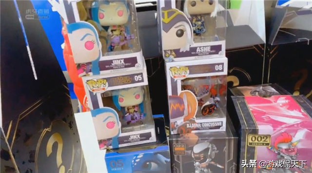 官总TGC现场挑战神秘盒子，疯狂氪金开出这些LOL周边，亏了吗？