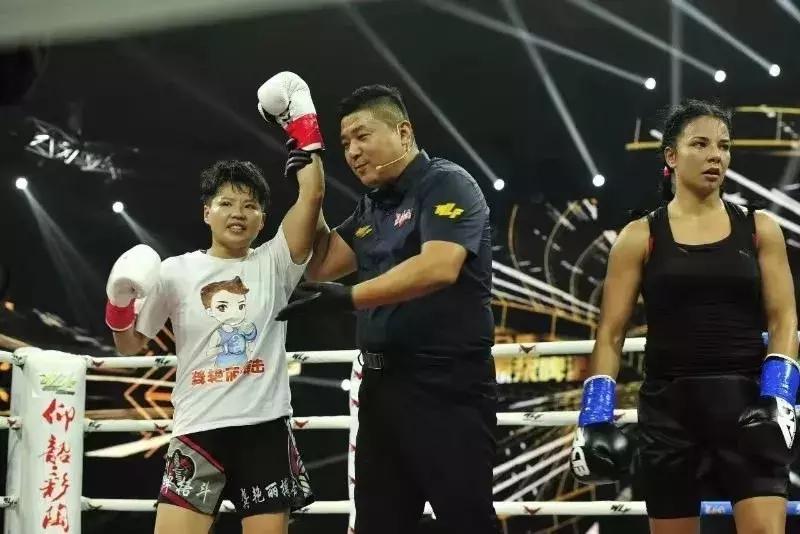 他就是中国知名搏击裁判牛槽旺