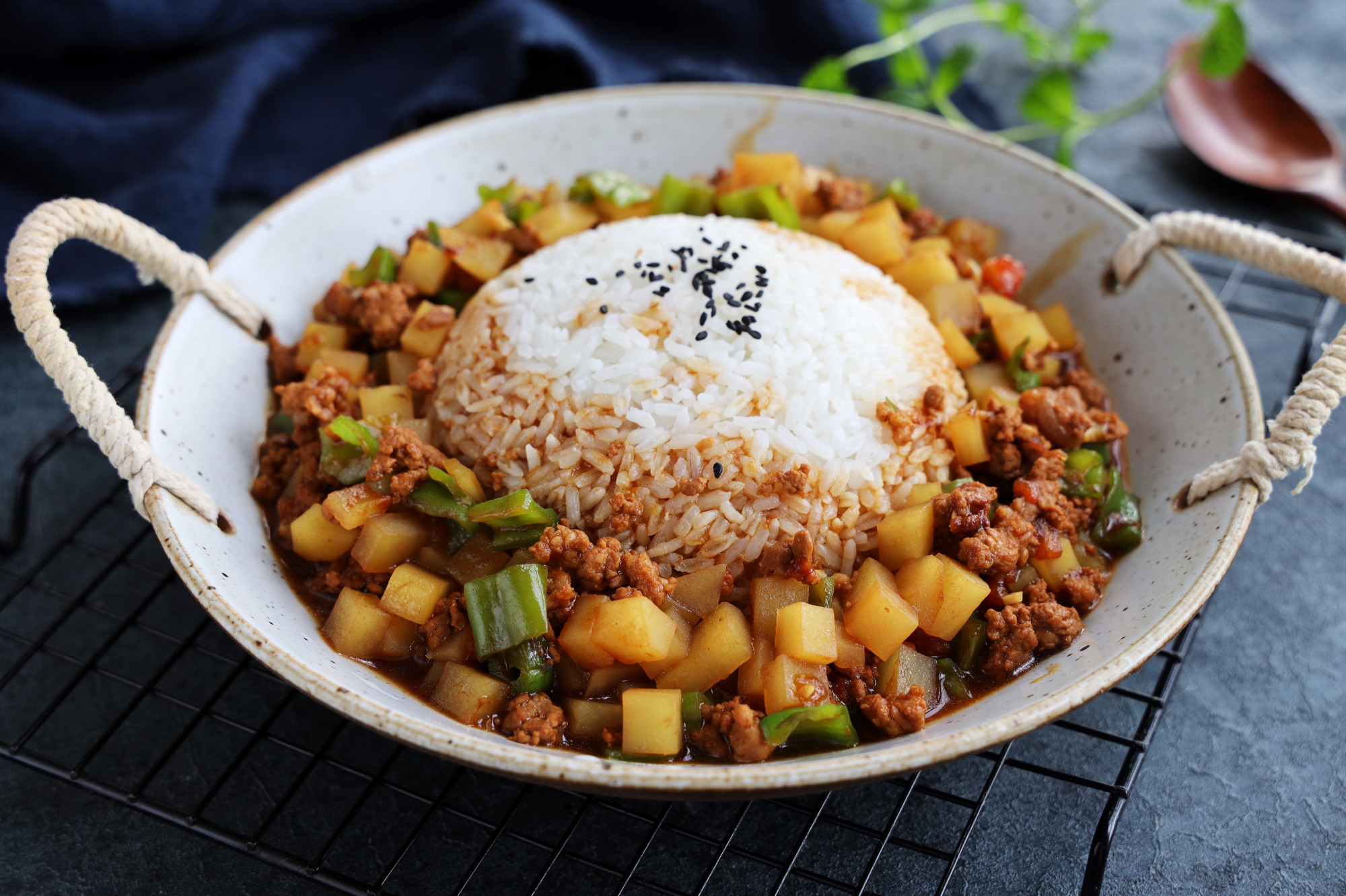 如何自己做最好吃的盖浇饭,在家做盖浇饭的汤汁