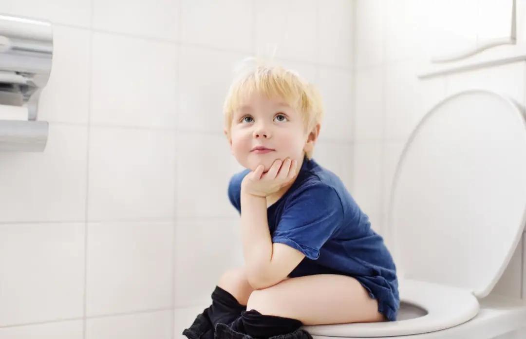 宝宝拉臭臭困难试试这些方法,三岁宝宝拉臭臭困难怎么办