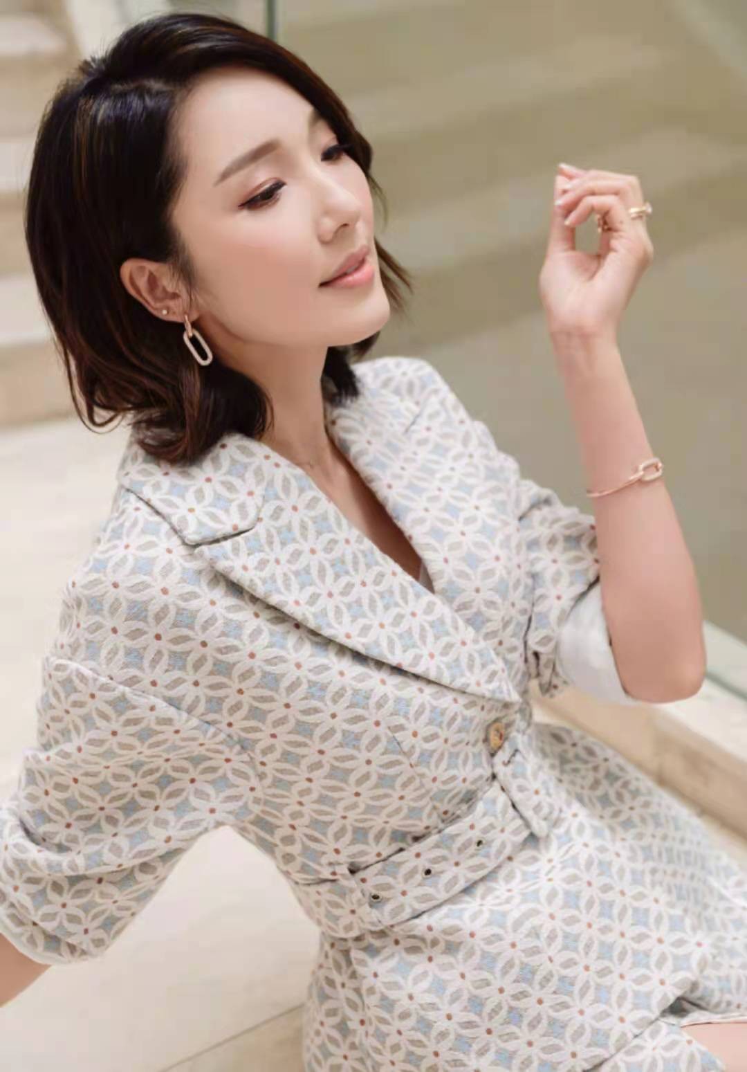 王祖蓝究竟有多高,费尽心思追到白富美