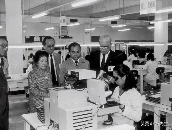 深圳小渔村发展到现在的变化,80年代的老深圳图片