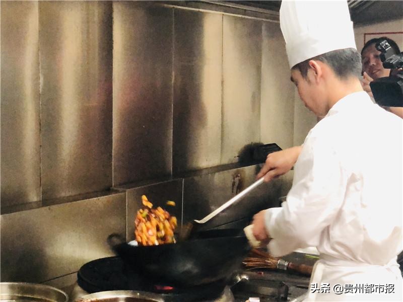 有困难了，我能帮你解决温饱！兴义餐厅打出“回家吃饭”招牌