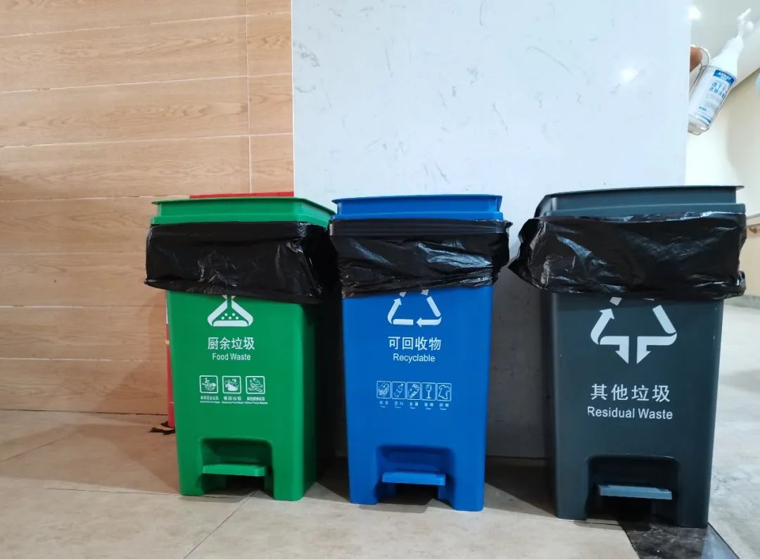 落实垃圾分类主要靠法律还是教育,践行垃圾分类小视频