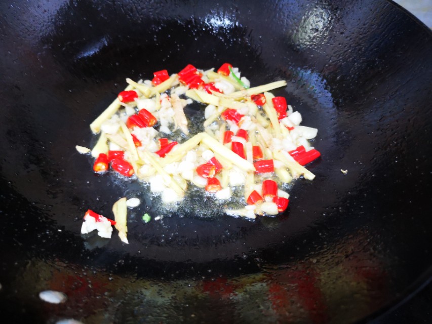 煎鱼老是脱皮怎么回事,煎鱼掉皮怎么补救