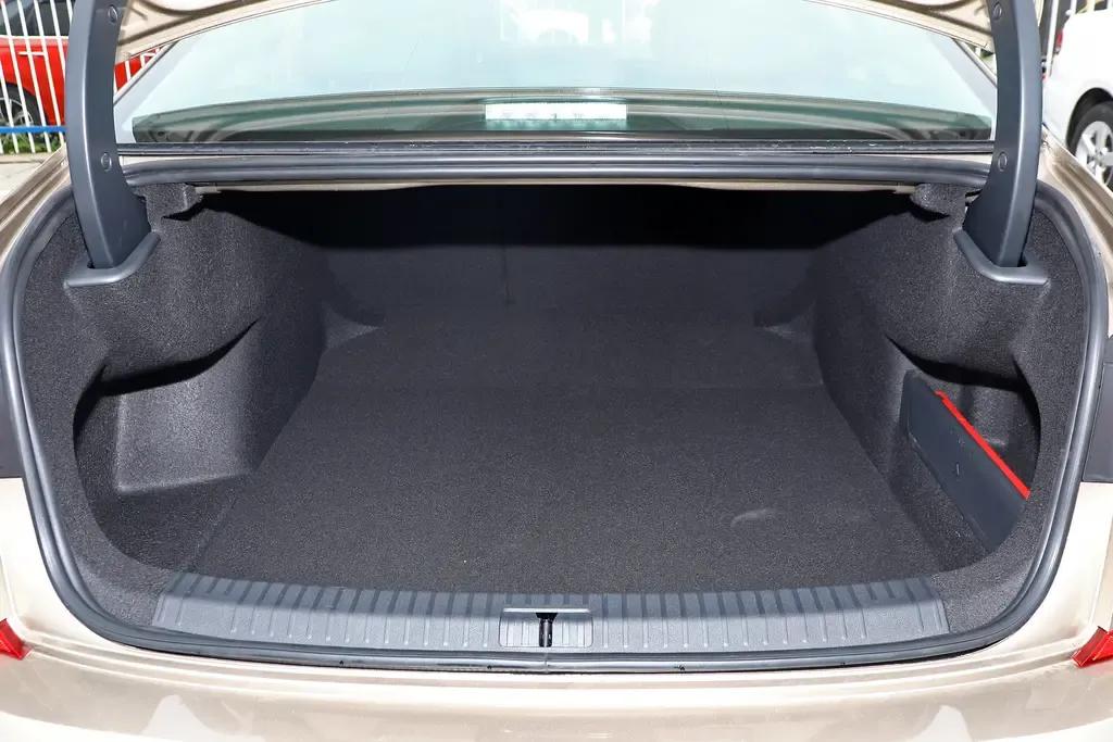 2022款帕萨特吐槽点,2022款全新帕萨特值得买吗