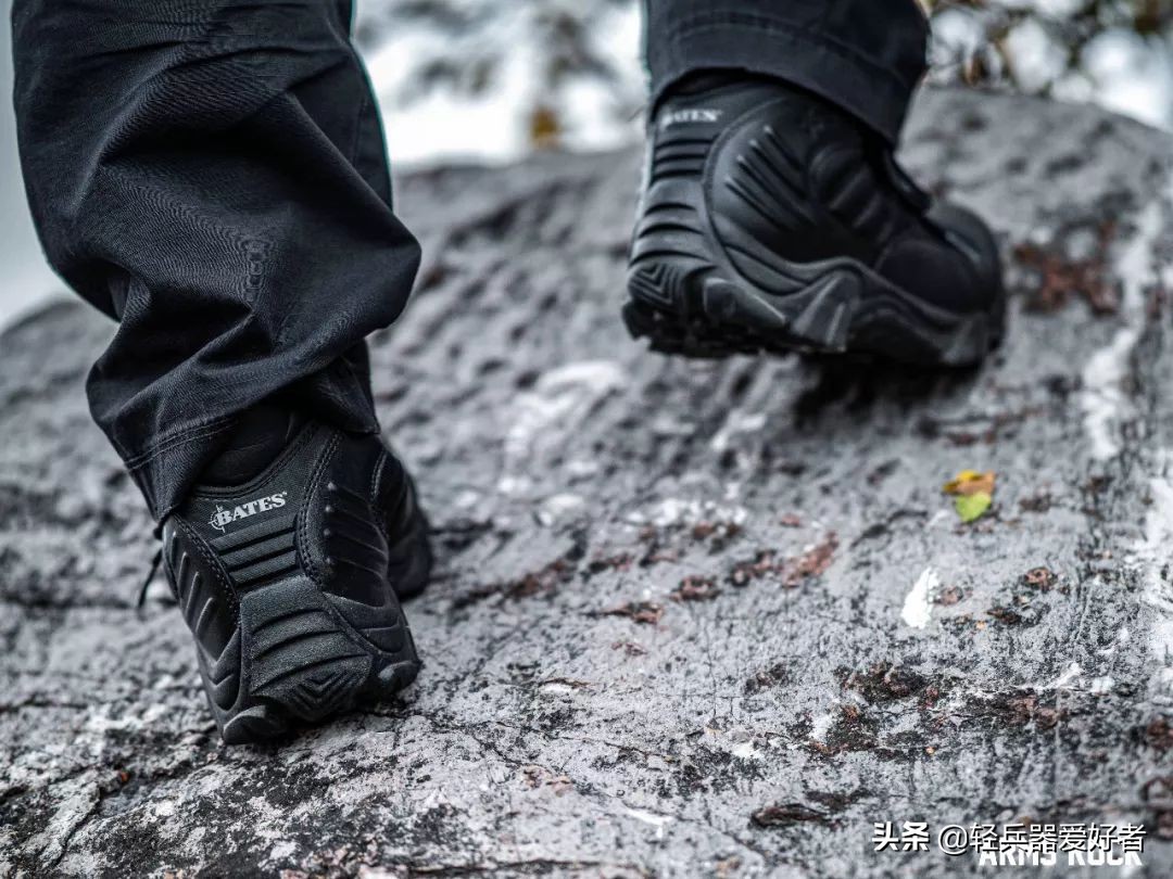 日常防水军靴,军靴下雨天可以穿吗