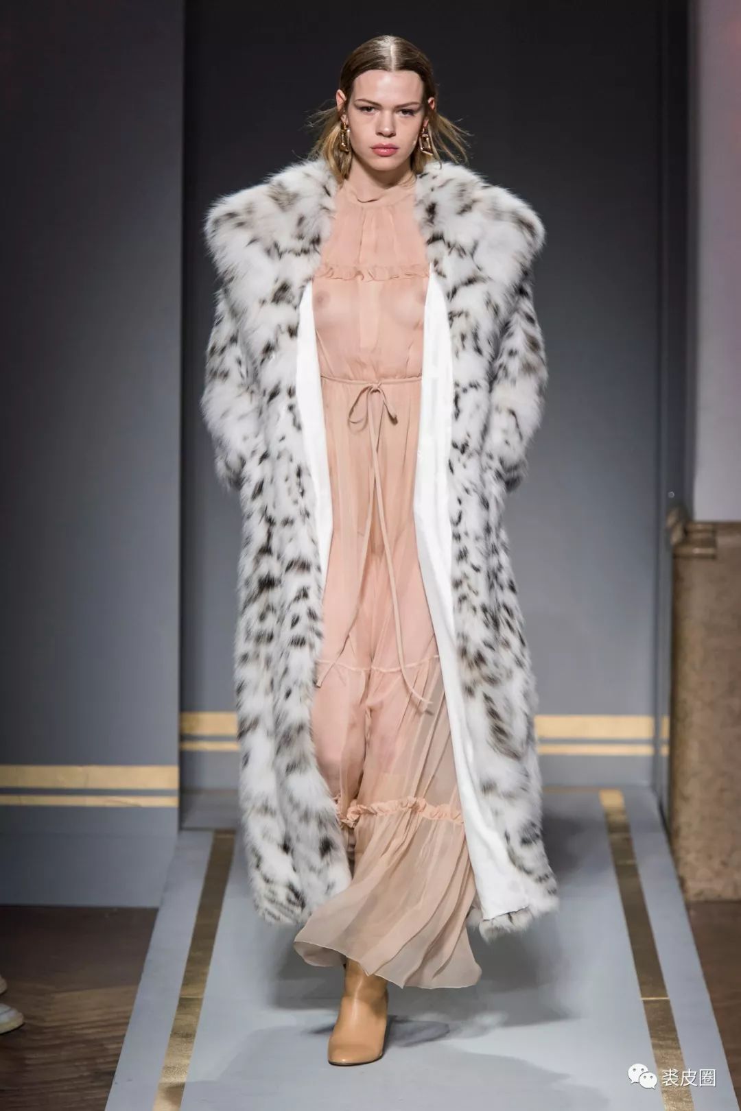 永恒的经典衣服款式,永恒的皮衣