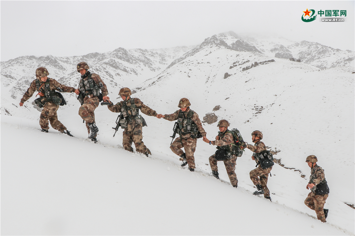 关于军人的唯美诗词,赞美军人的十首诗词