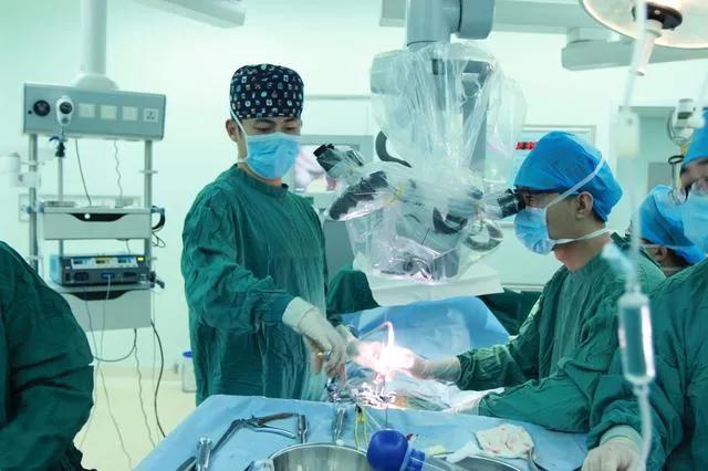 腰椎间盘髓核脱出必须手术吗,腰椎脱出手术取出髓核会复发吗