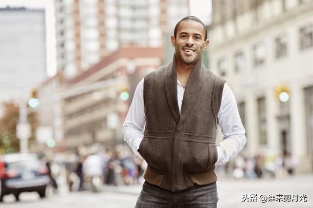 男生脸上有痘坑毛孔大皮肤黑,男生如何改善脸上干燥粗糙的皮肤