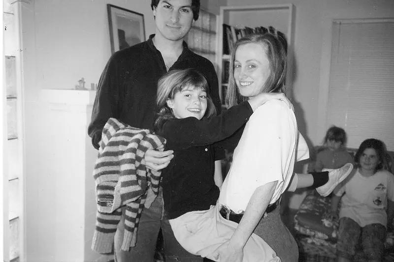 被全世界封神的乔布斯，也是位普通又孤独的父亲