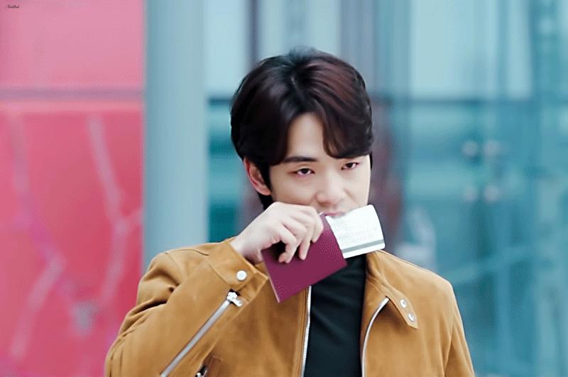 主角不再光芒万丈，我眼中只有万年男二