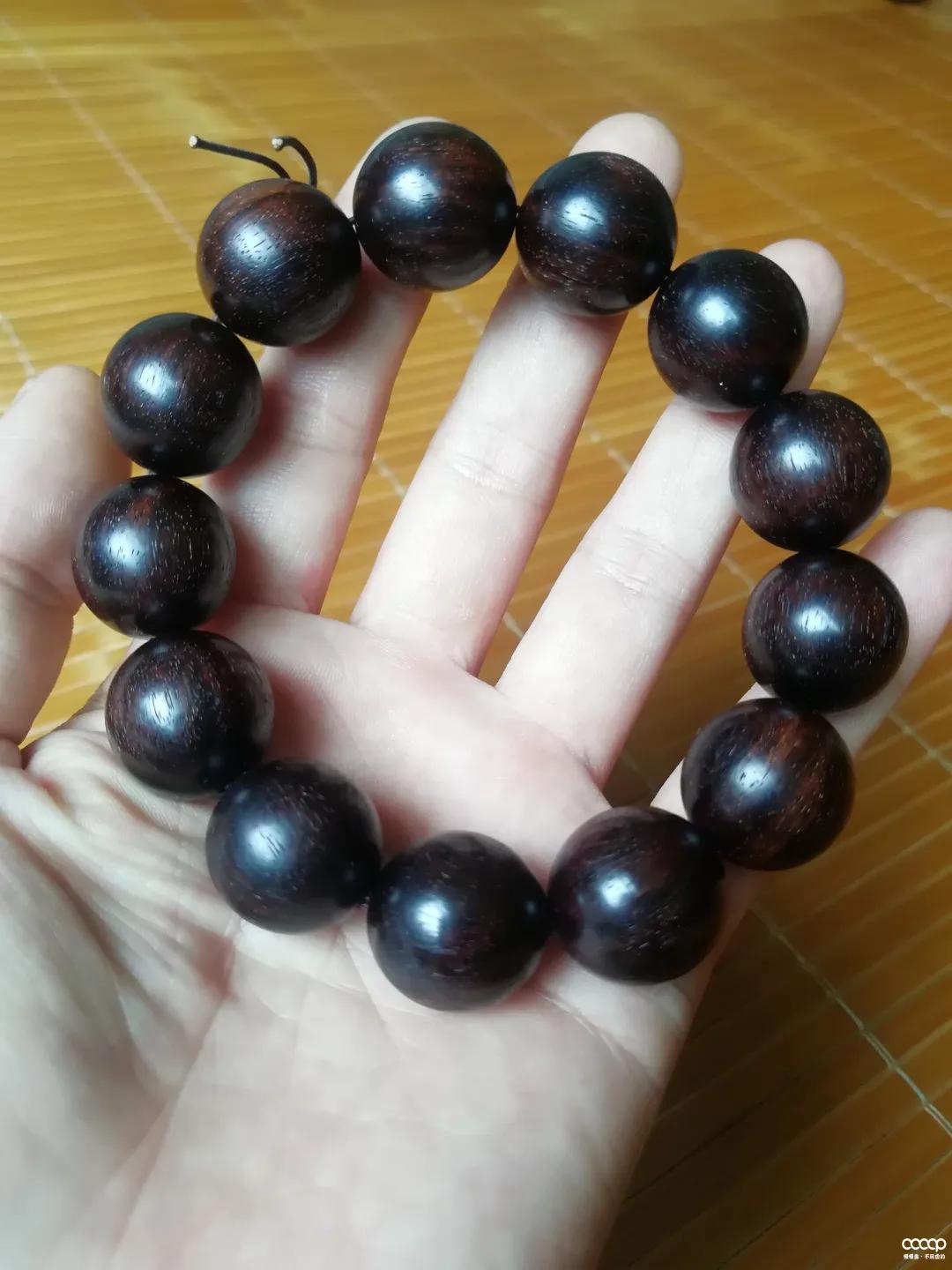 他试了一瓶“印度神油”，盘串6年，包浆妙啊