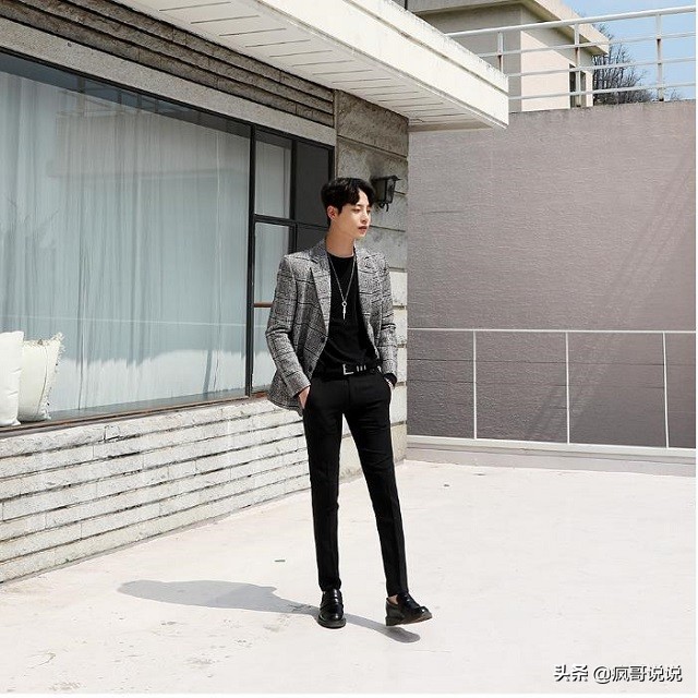 韩国小哥哥西装正装穿搭,搭配格子西服的小哥哥