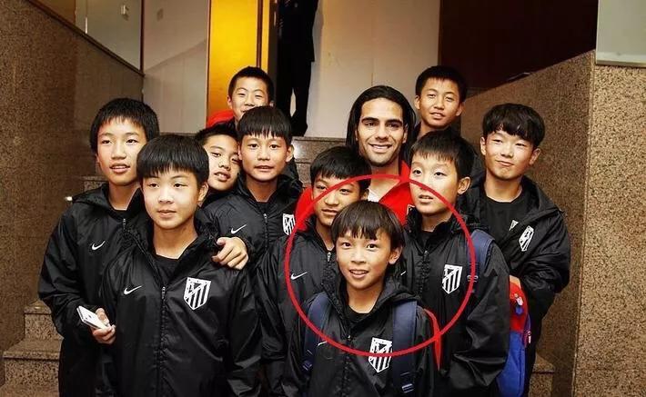 留洋小将违约金1亿欧,违约金一亿的中国球员