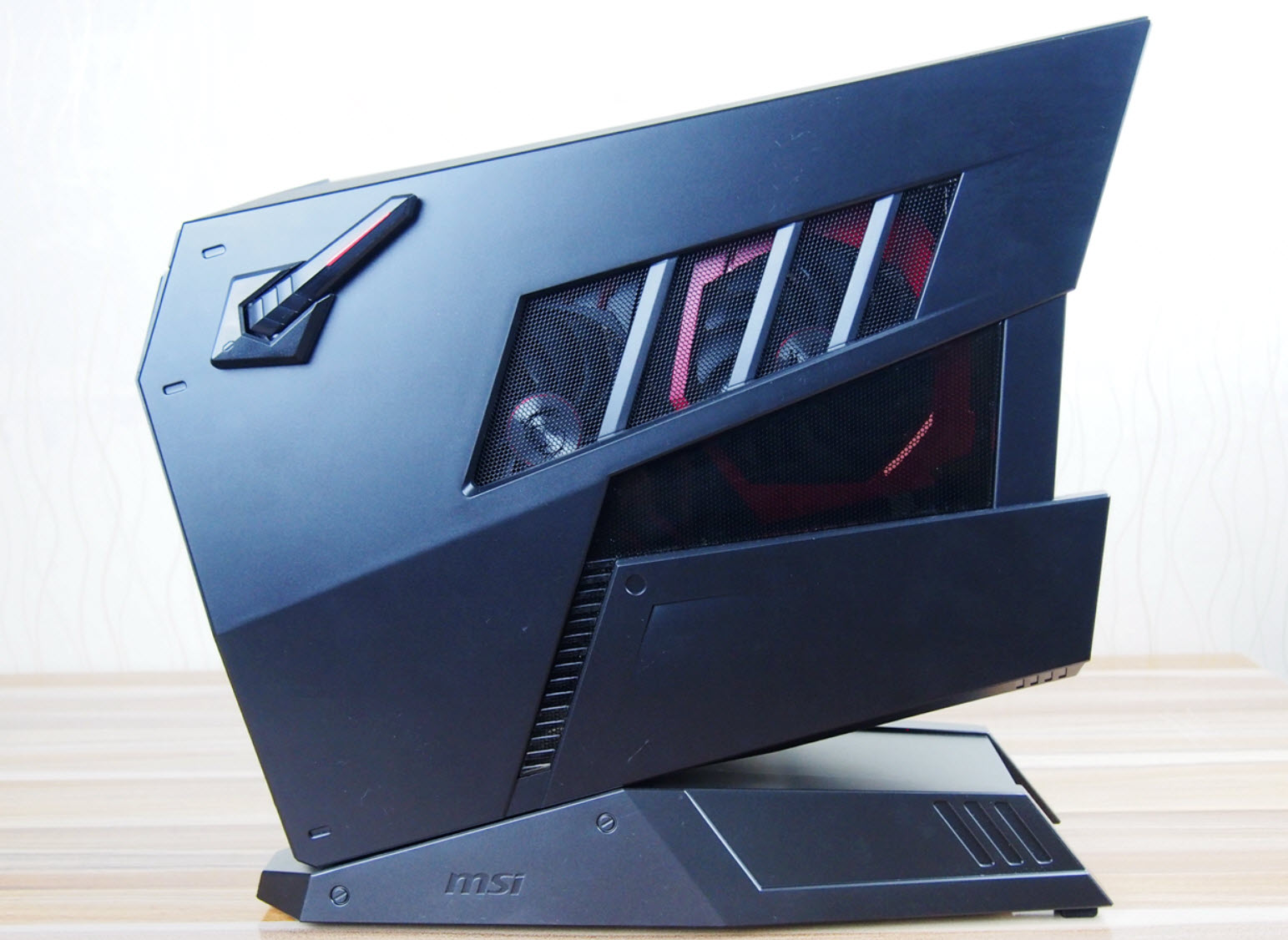 海外的黑五证明，此款电竞游戏主机太厚道