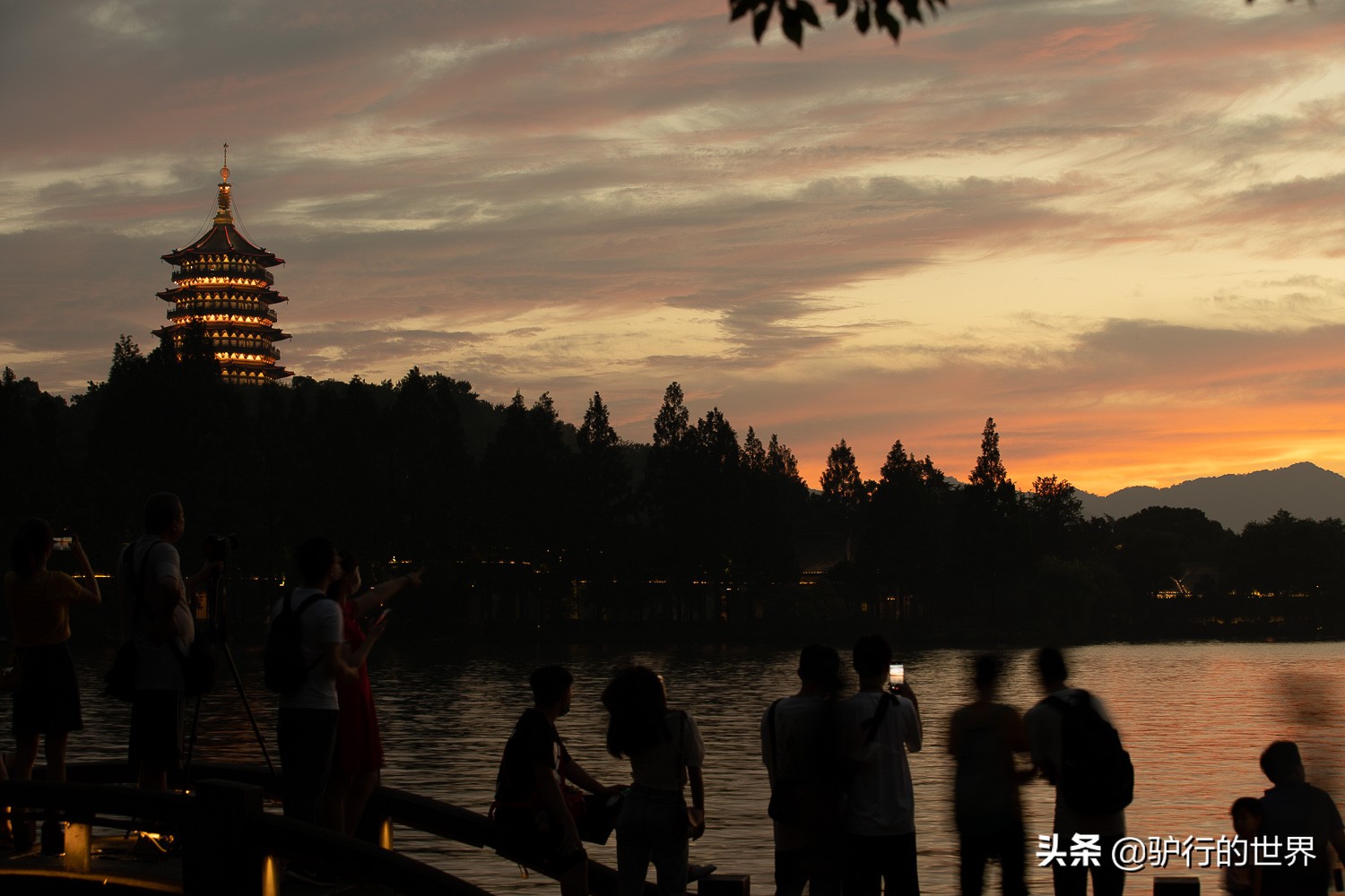 杭州西湖收费景点有哪些,杭州西湖景点的英文介绍