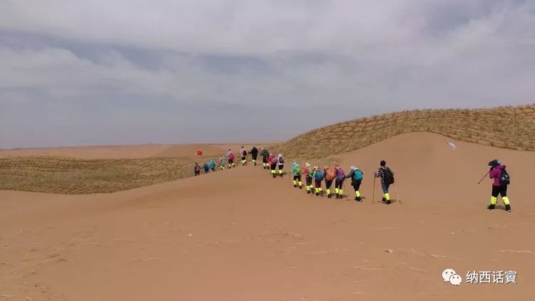 叶紫被雷劈穿越到异界,关于叶紫的穿越小说