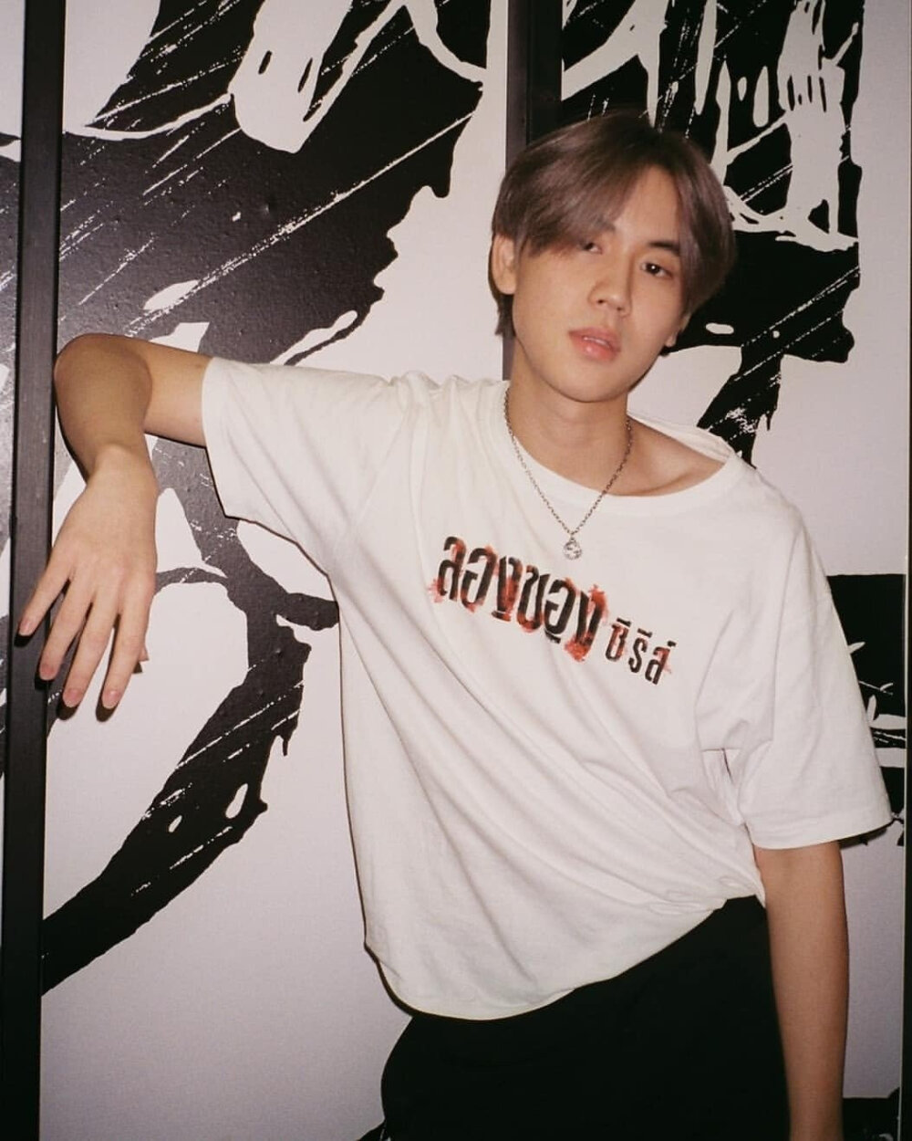 他泰韩系少年：关大爷洪34典型代表包包酷爱韩风穿搭