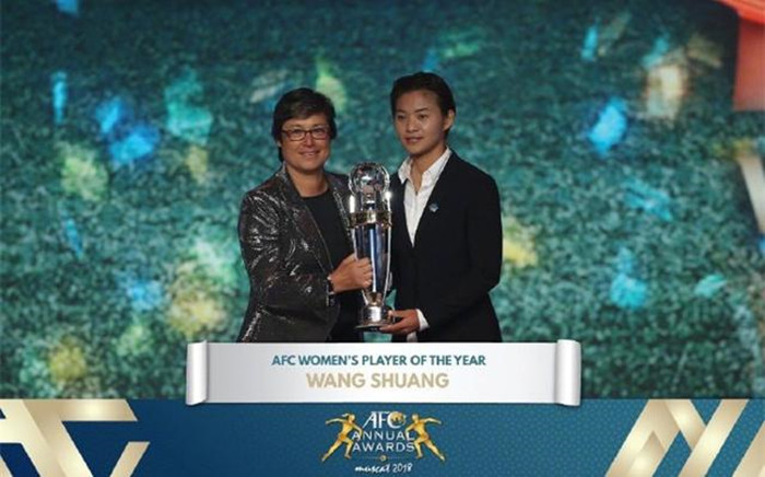 中国女足一哥,中国女足一姐王霜