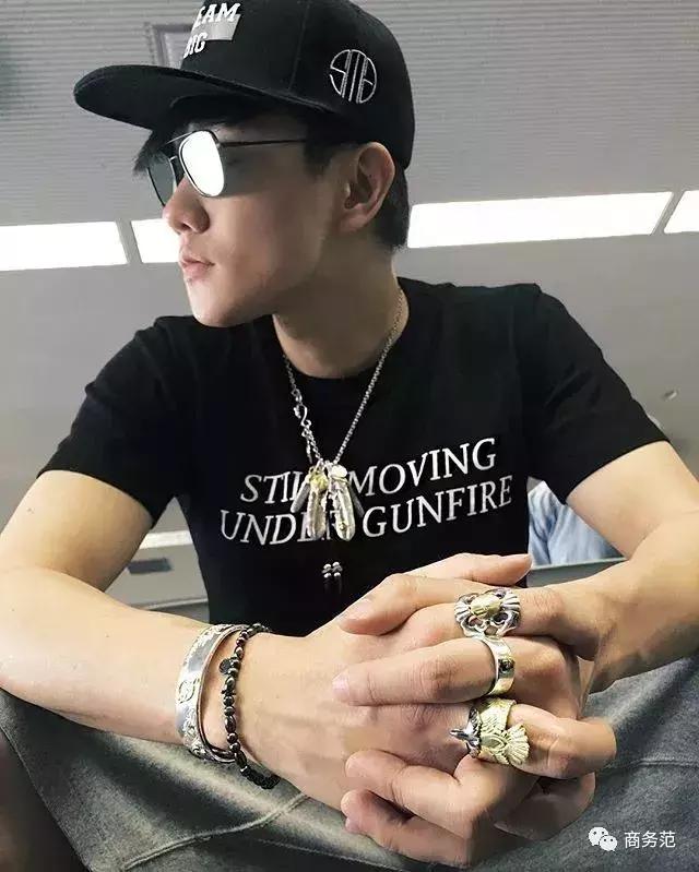 送林俊杰数字专辑,林俊杰送孙燕姿的相机多少钱