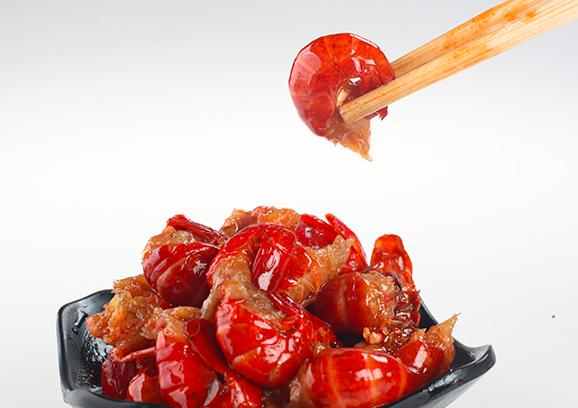 小龙虾是刷了再泡还是泡了再洗,洗小龙虾要不要放小苏打