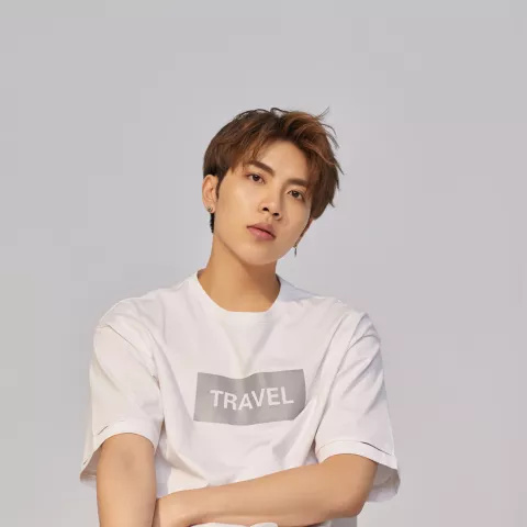 韩庚半隐退当老板，“胡歌接班人”的他却不温不火。