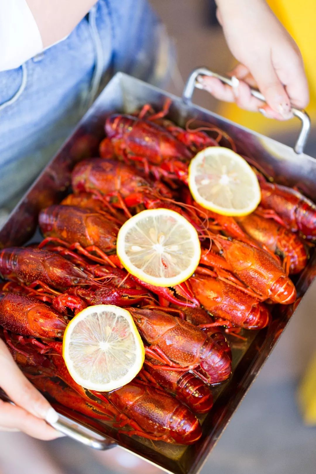 半个娱乐圈都打卡的眼镜小腰在簋街开店了！竟然3天五折！