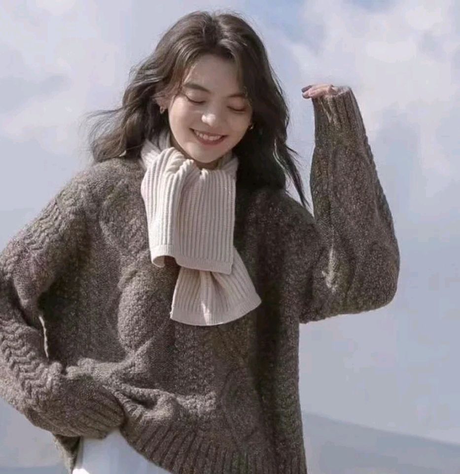 毛衣内搭搭配半身裙,毛衣搭半身裙怎么穿显身材