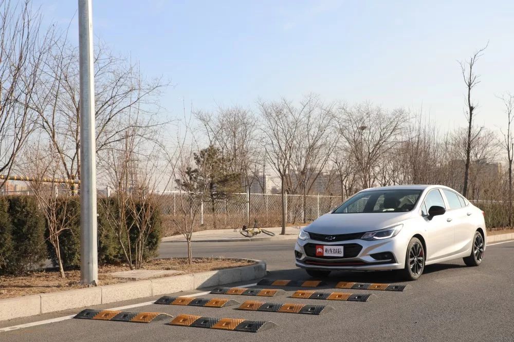 大溜背造型车长4米9,最帅的溜背造型轿车