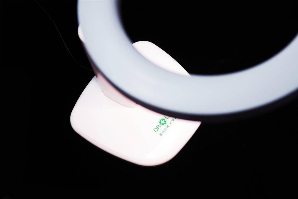 防蓝光护眼的正确方法,爱德华医生护眼灯央视曝光