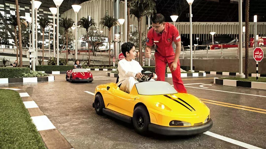 全球唯一8星酒店,黄金盖的清真寺,阿布扎比竟如此低调