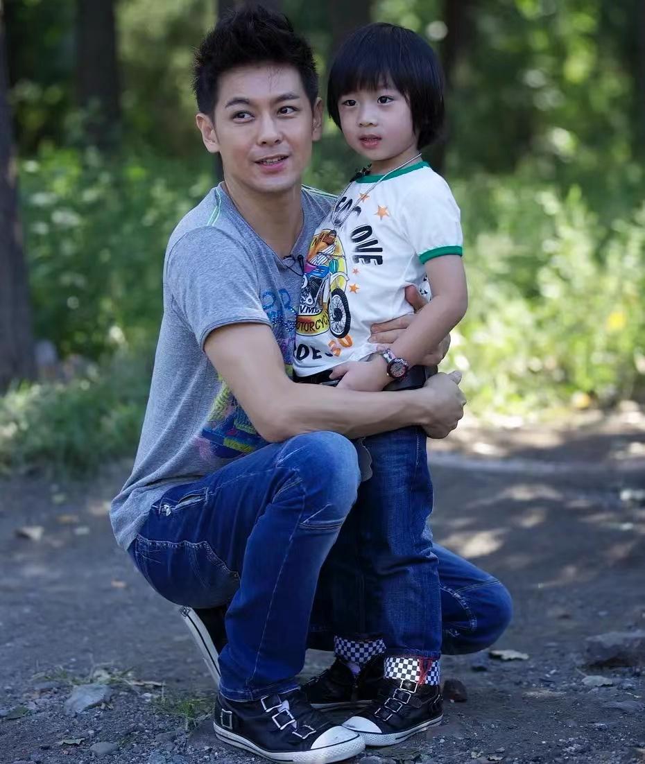 爸爸去哪儿石头天天,爸爸去哪儿石头康康