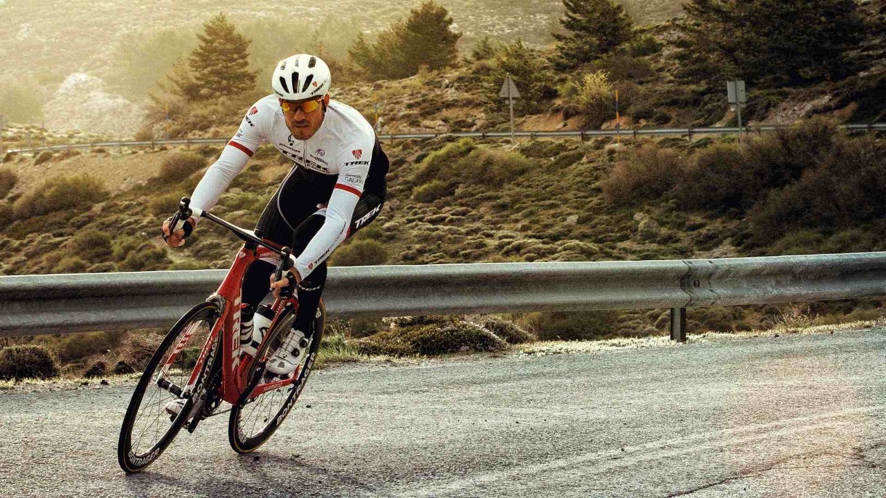 骑车怎么骑才能避免粗腿,骑车怎样正确用力不会粗腿