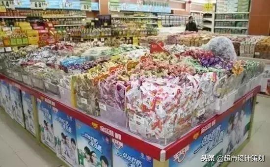 超市食品陈列摆放效果图,超市休闲食品创意陈列图片