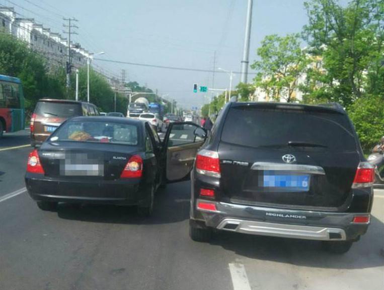 开车有六个习惯是高手,六个开车能力最强的人