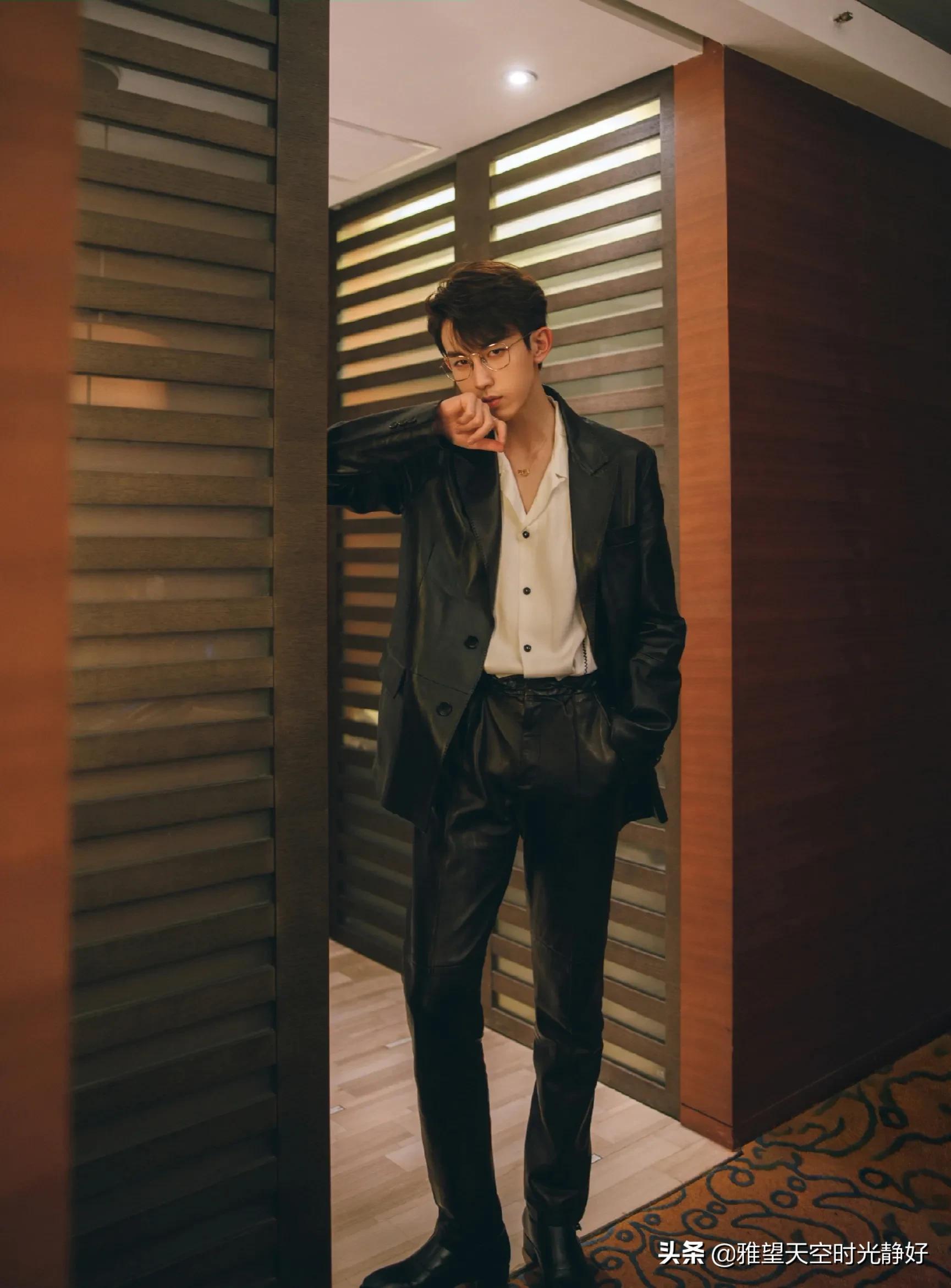 秋冬男星皮衣穿搭,男明星皮衣外套搭配