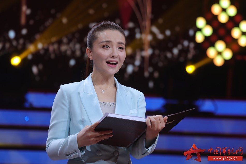 开展讲述军人故事弘扬军人精神,唱响军歌并讲述军歌背后的故事