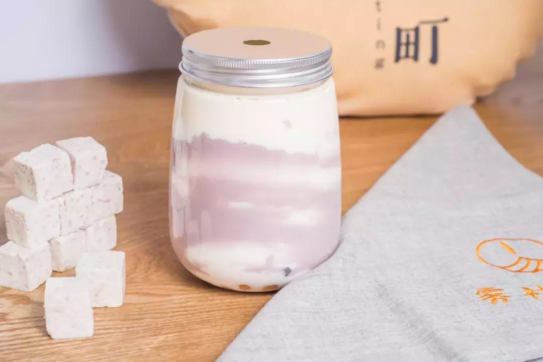 曝光！人广惊现1杯“少女*身失**茶”，快被小姐姐排疯了！