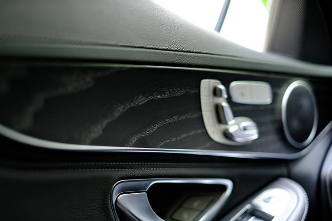 奔驰c级180落地多少钱,豪华奔驰180