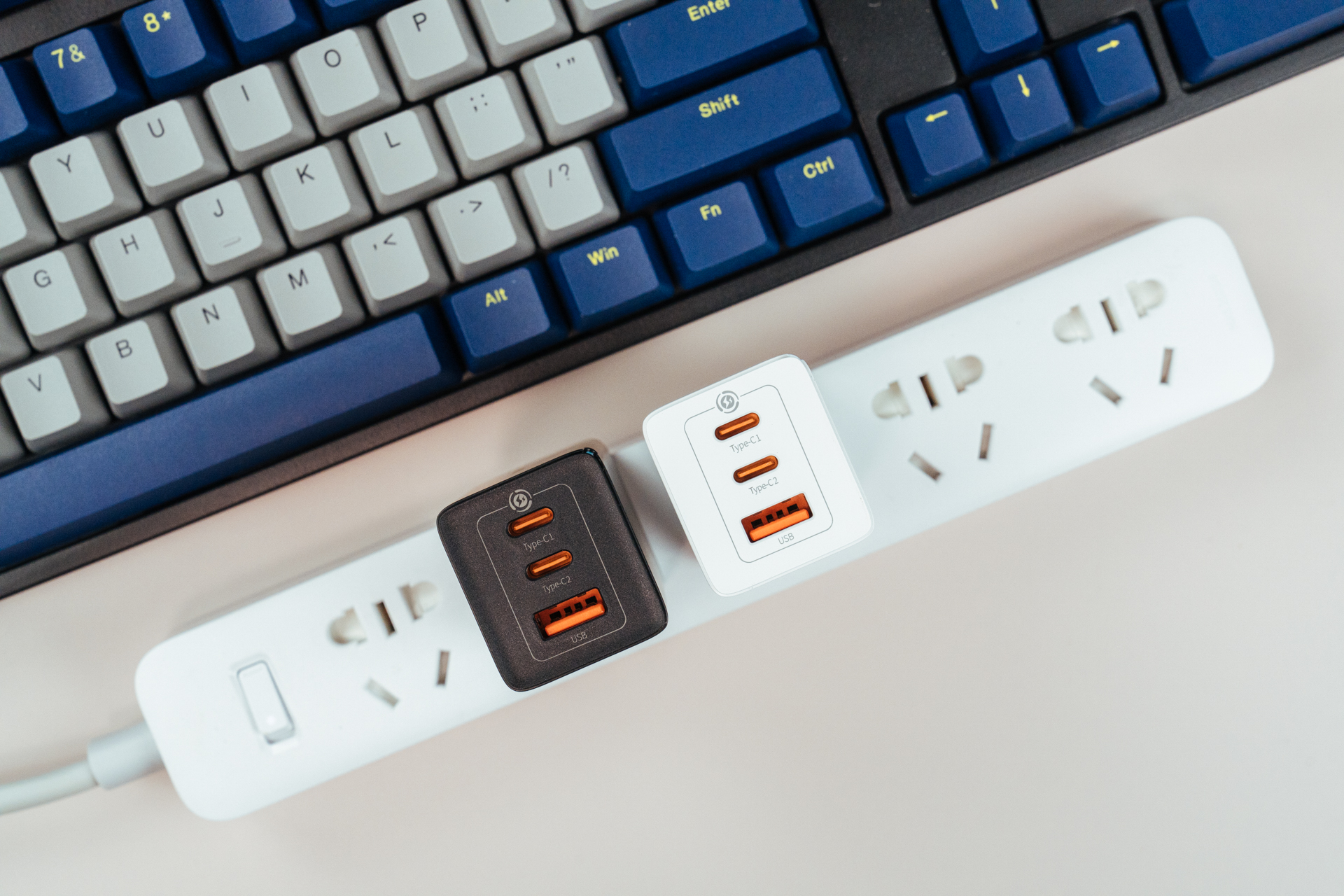 iphone1335w快充测评,iphone13充电头倍思评测