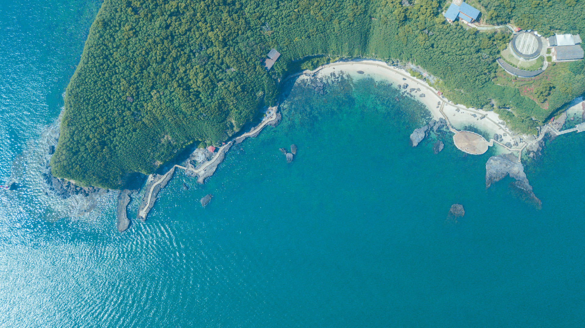 去北海涠洲岛感受海岛亚热带风情,去北海涠洲岛值得去不