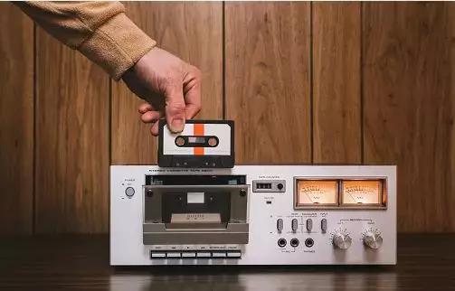 烧完黑胶烧什么日本开始烧卡带了