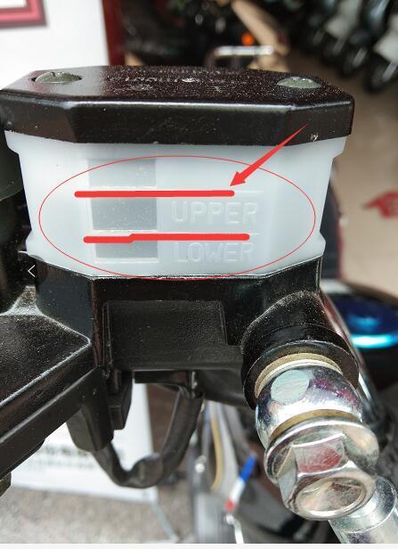 碟刹抱死排气也动不了,碟刹抱死继续骑行