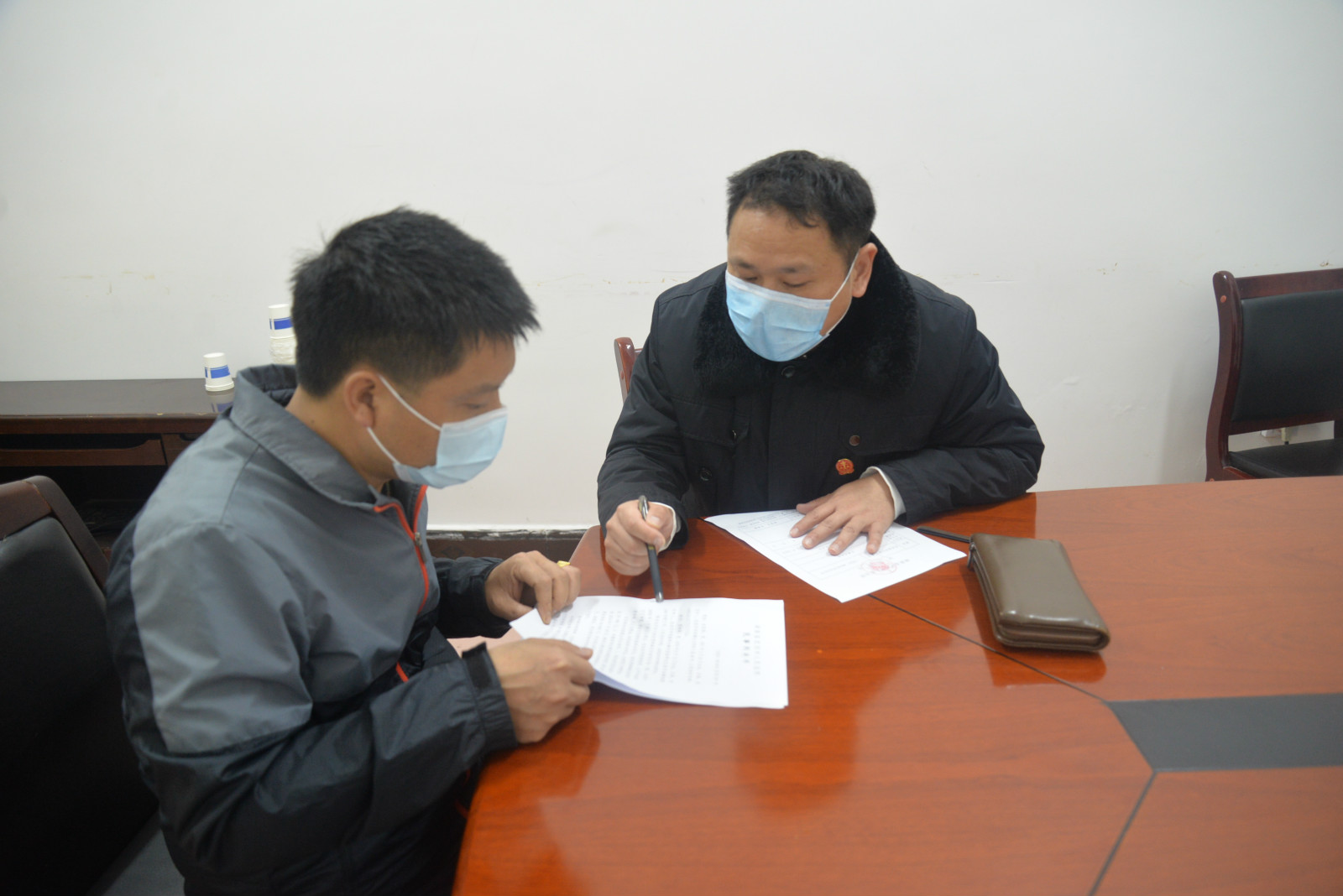 武法平凡人|平凡而又执着的天平守护者--记全国模范法官、武冈法院湾头桥法庭庭长蒋登忠先进事迹