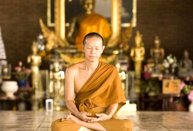 泰国美艳人妖“退休”以后,会去做什么呢?晚年生活让人心疼