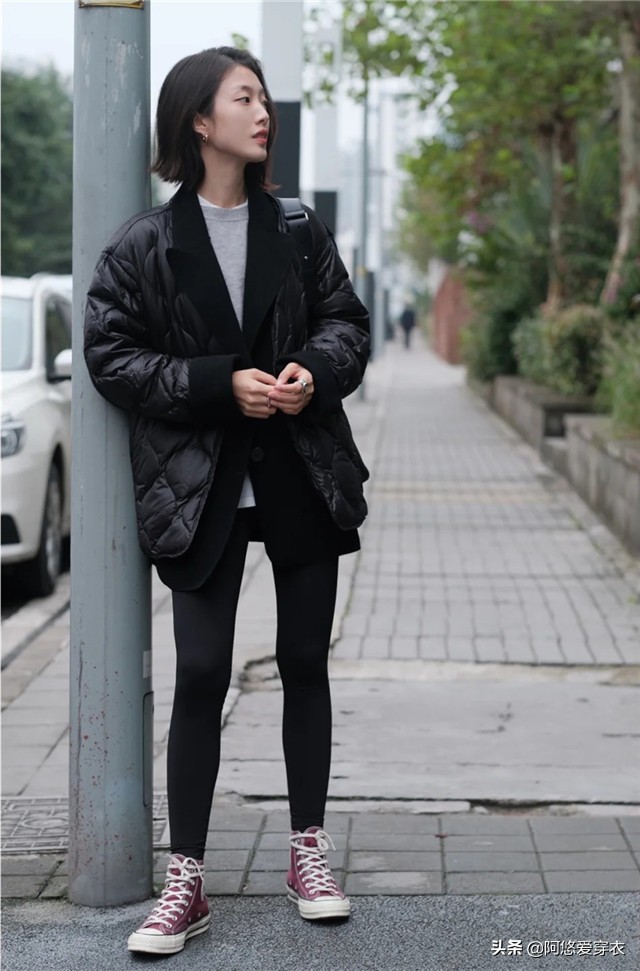 冬季羽绒服怎么穿不显臃肿,冬天穿羽绒服怎么搭配时髦又显瘦