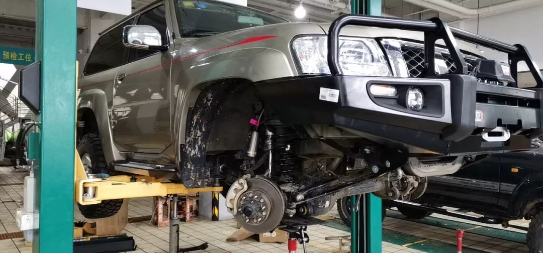 尼桑途乐y61改什么颜色好看,尼桑途乐y61新款改装