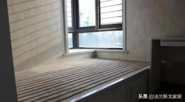 请木工打个榻榻米床要多少钱,请木工做柜子30平方要多少钱